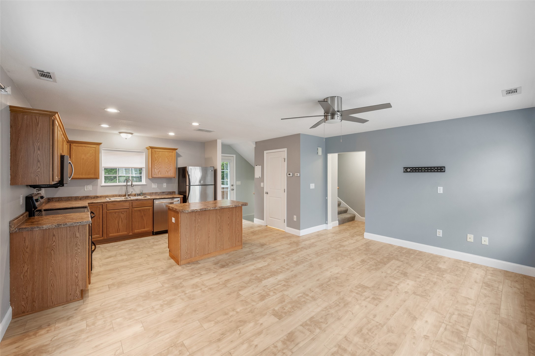 1106 Fieldstone Lane Property Photo 7