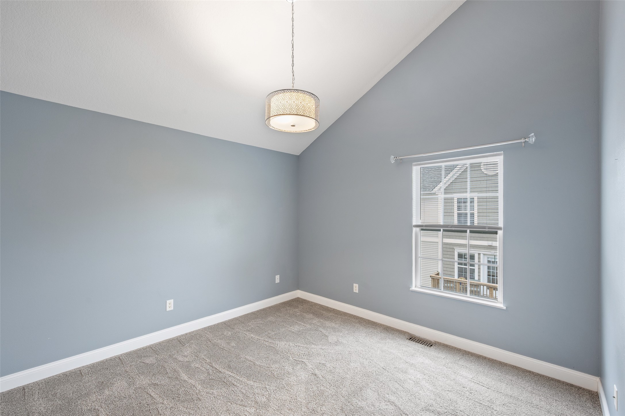 1106 Fieldstone Lane Property Photo 12