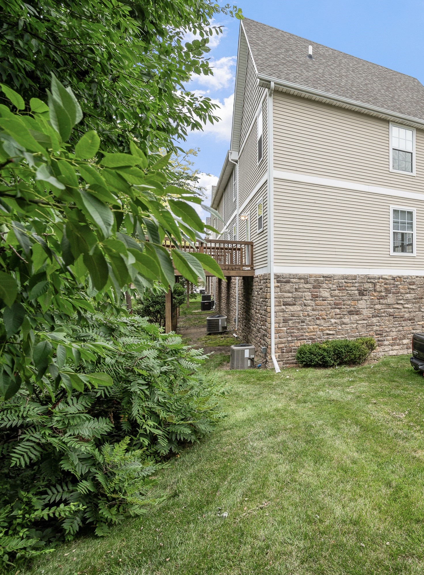 1106 Fieldstone Lane Property Photo 22