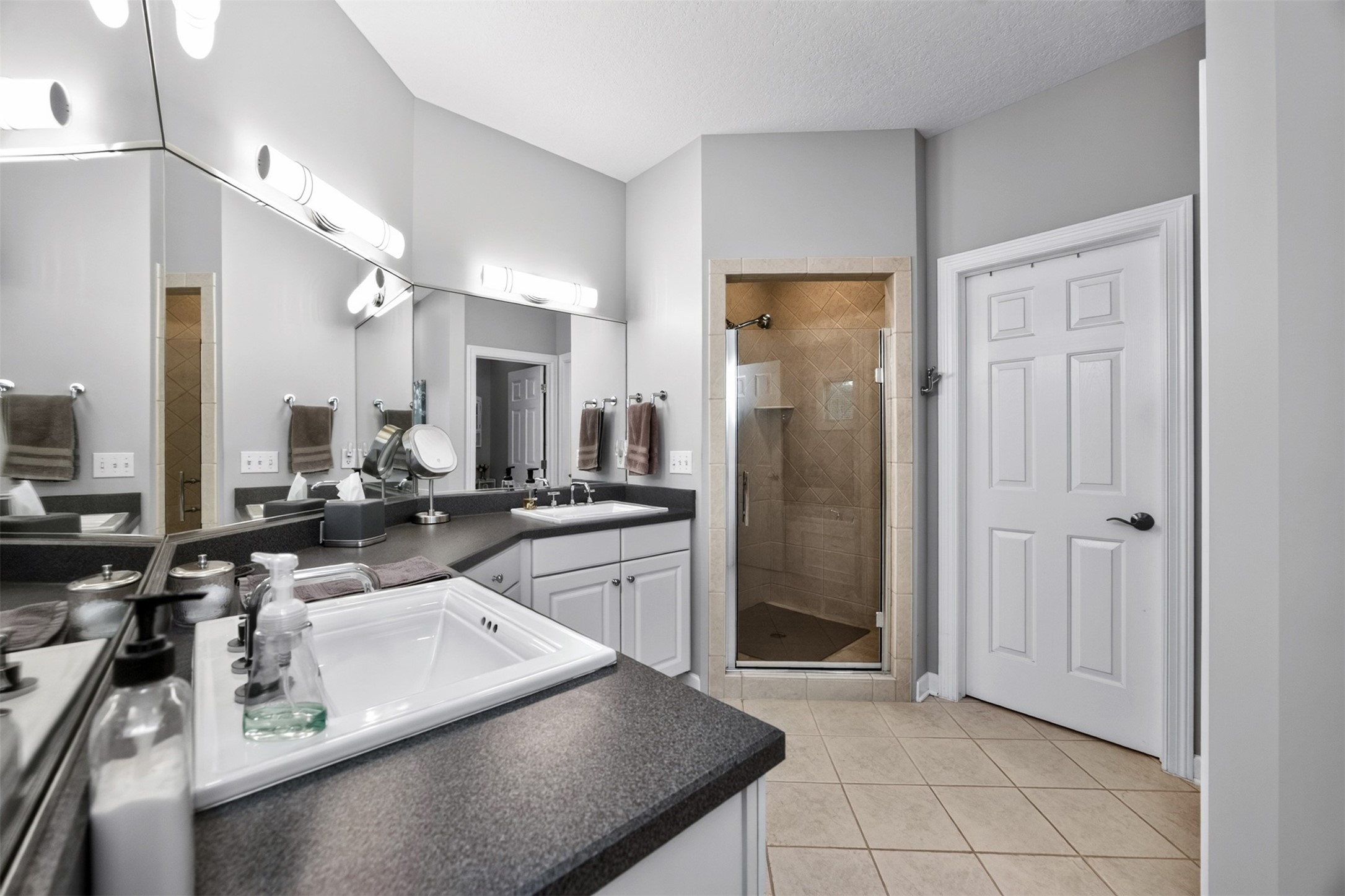 9812 Brookview Drive Property Photo 24