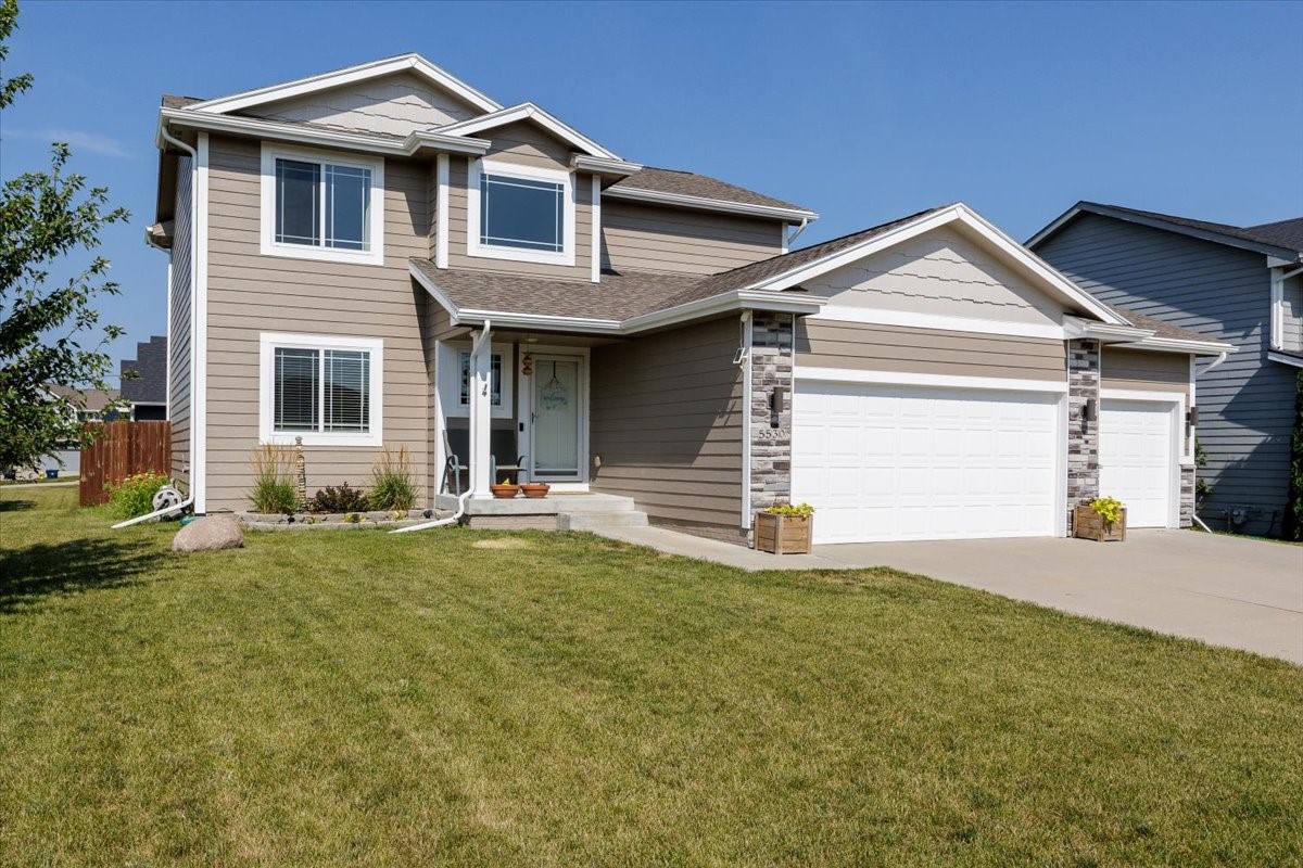 5530 148th Circle Property Photo 1