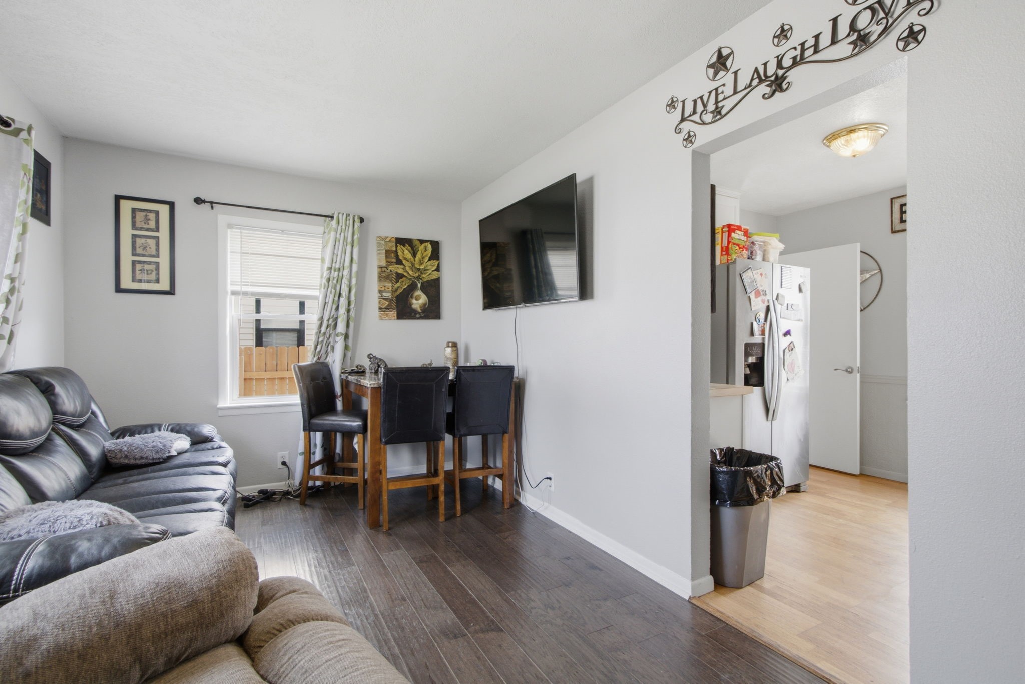 2208 Tichenor Street Property Photo 4