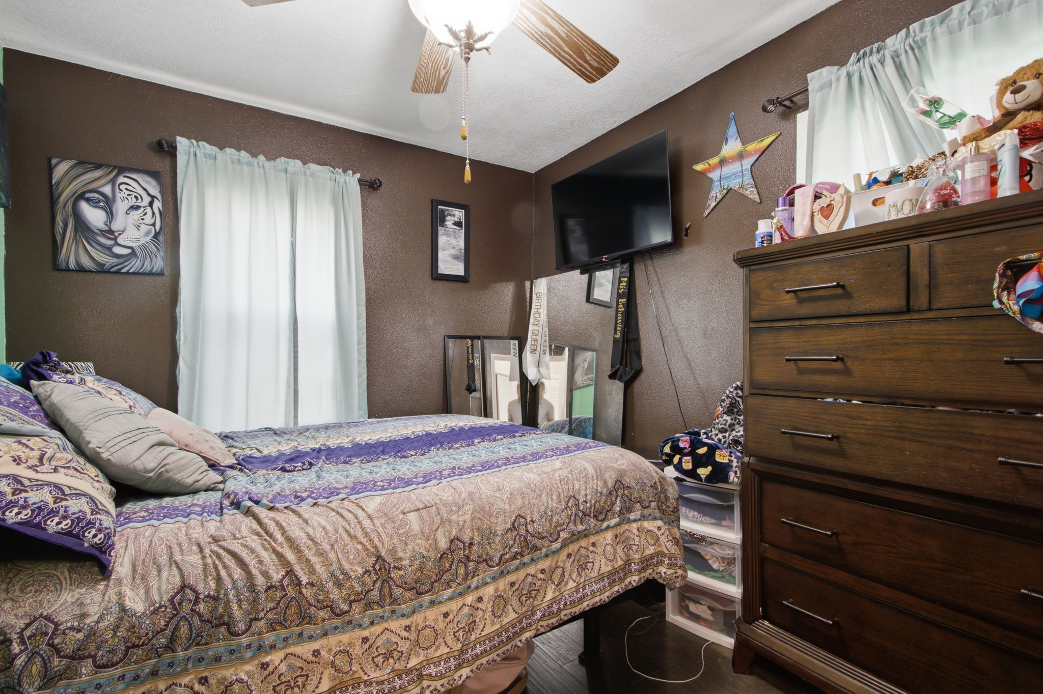 2208 Tichenor Street Property Photo 8