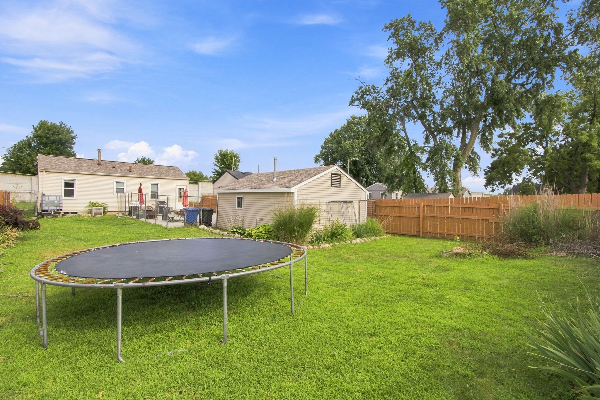 2208 Tichenor Street Property Photo 16