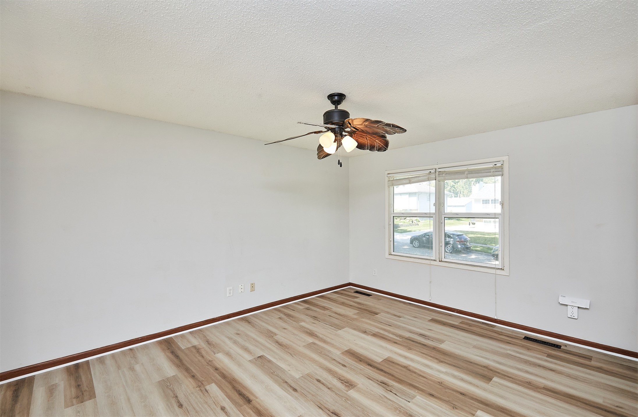 3219 Se 21st Street Property Photo 4