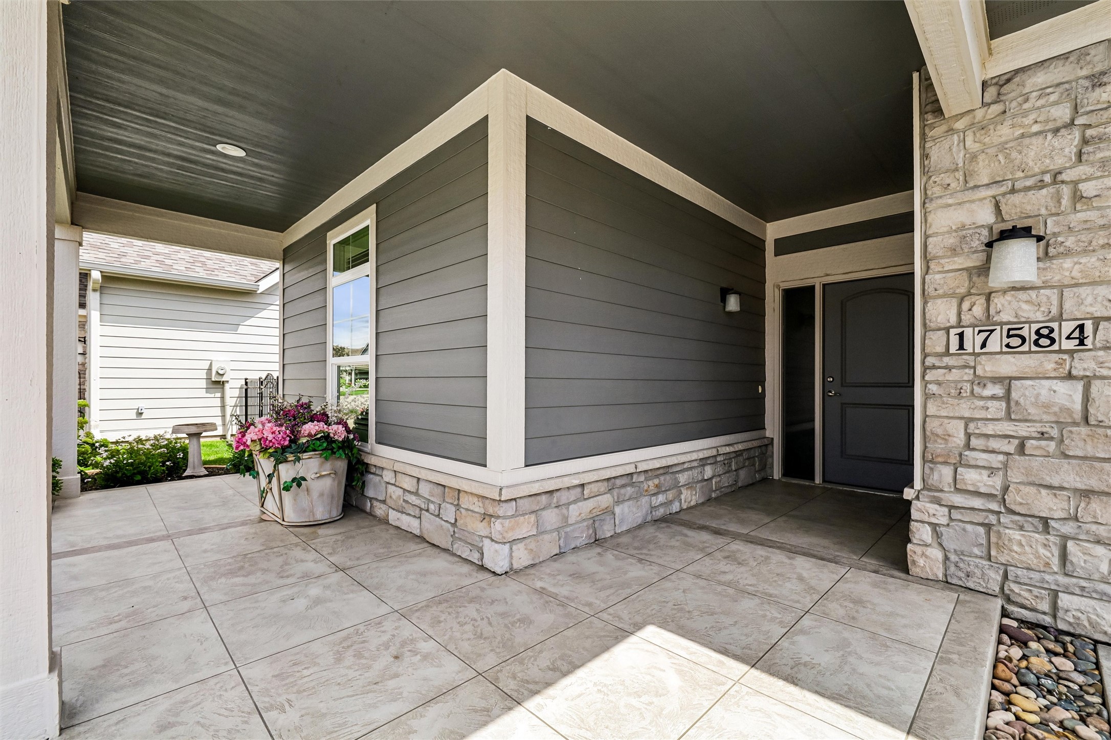 17584 Madison Drive Property Photo 3