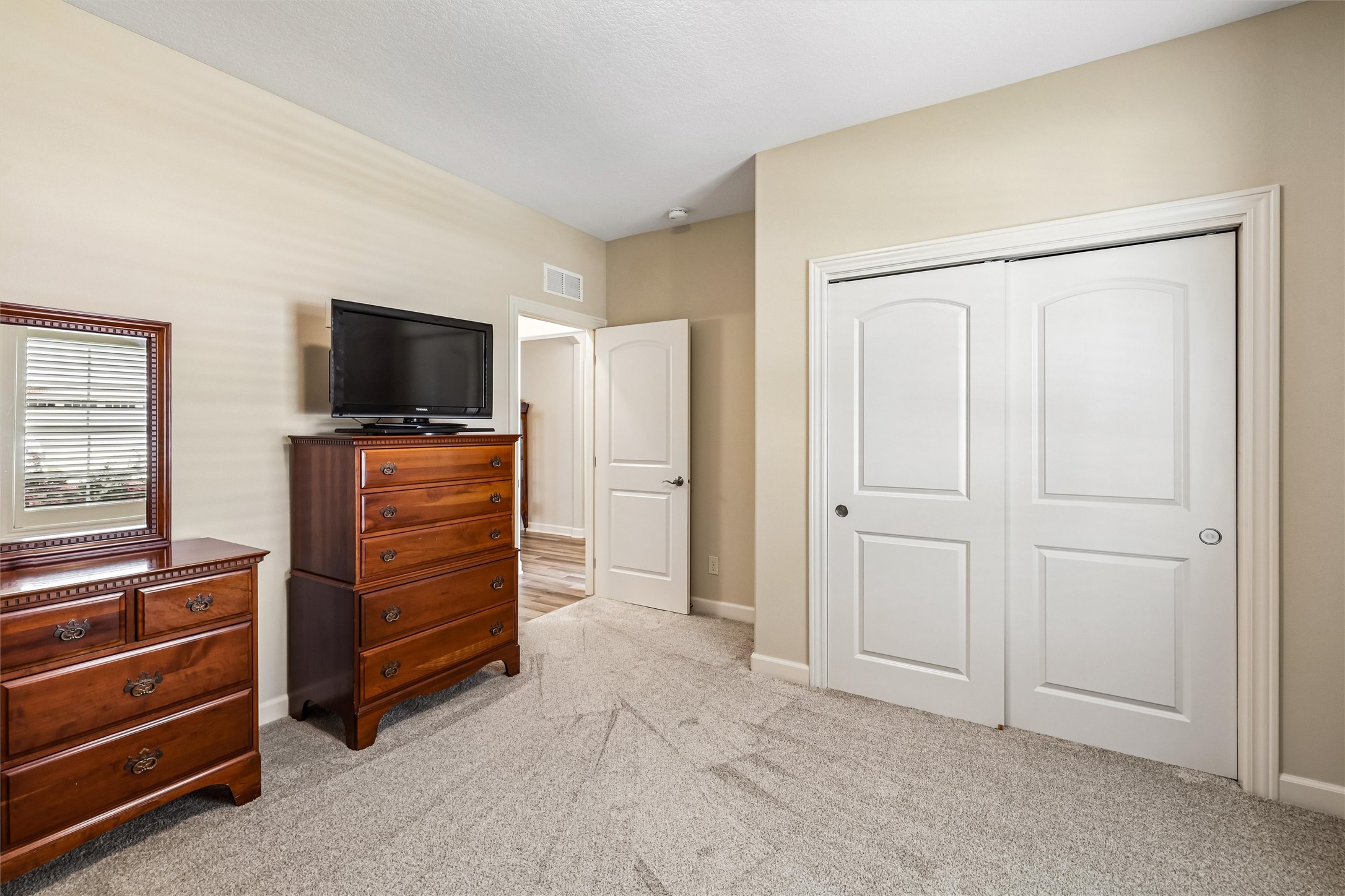 17584 Madison Drive Property Photo 8