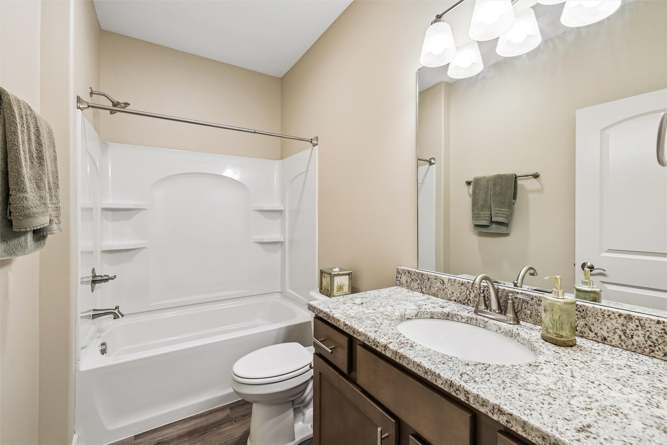 17584 Madison Drive Property Photo 9