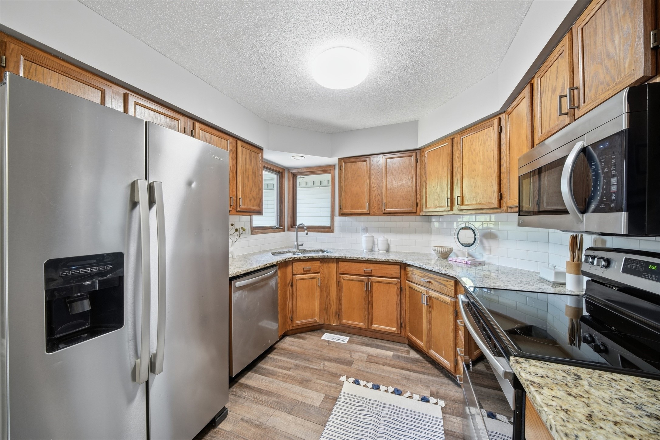 6846 Oakwood Drive Property Photo 10