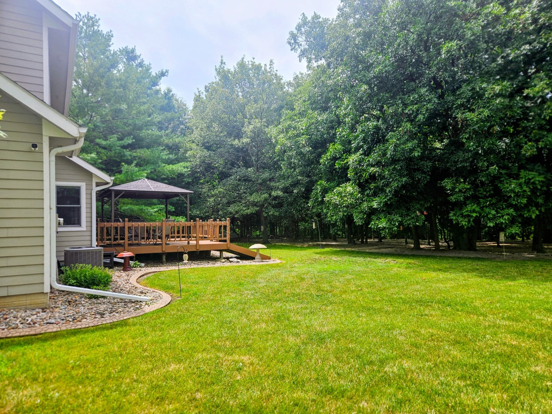 1269 Knap Place Property Photo 6