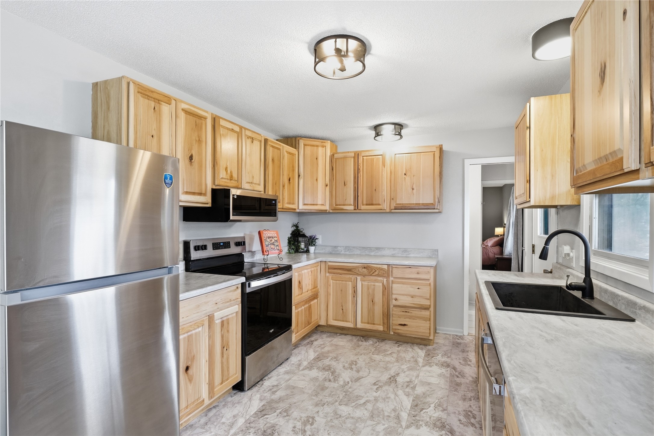 1817 Reed Street Property Photo 11