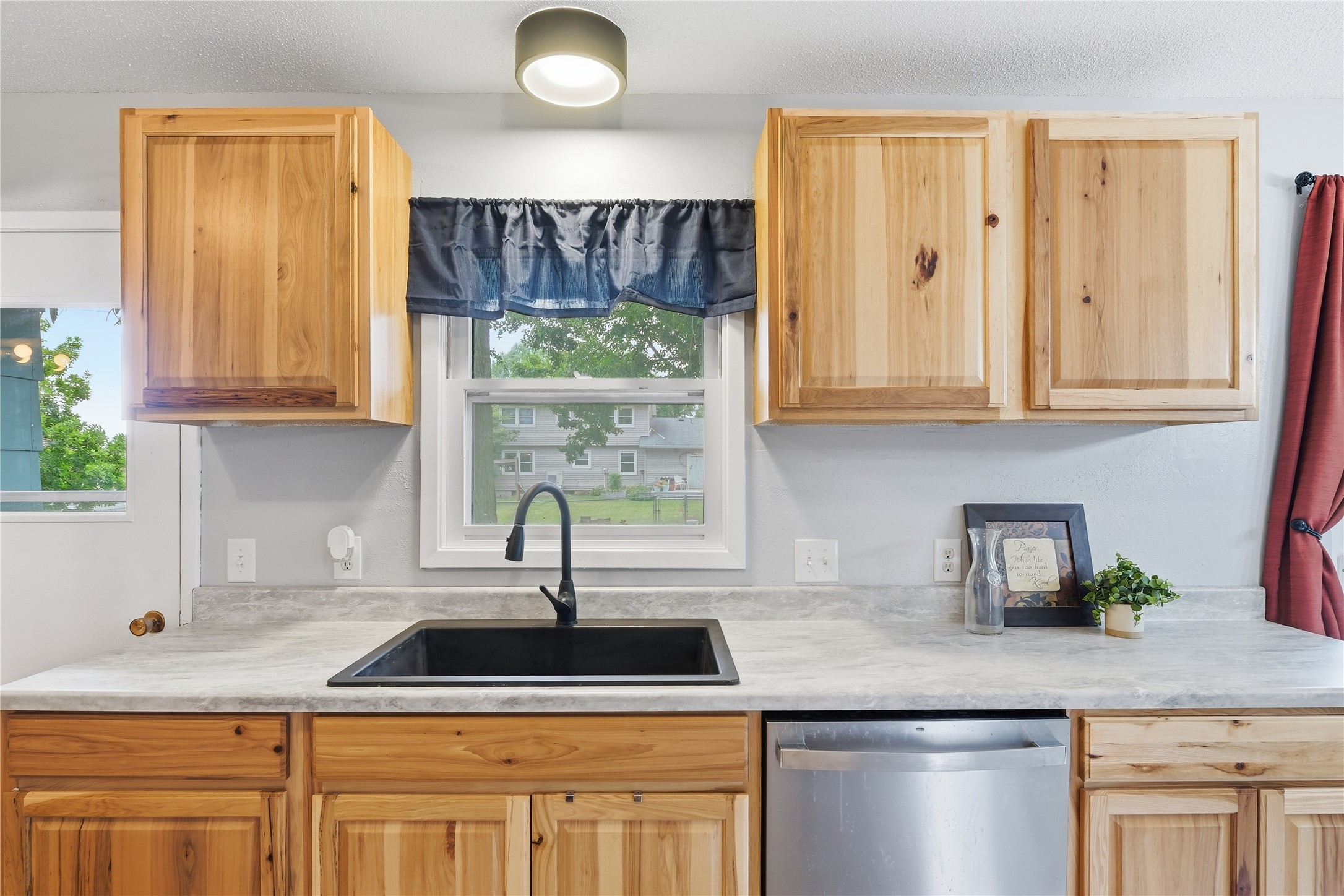 1817 Reed Street Property Photo 12