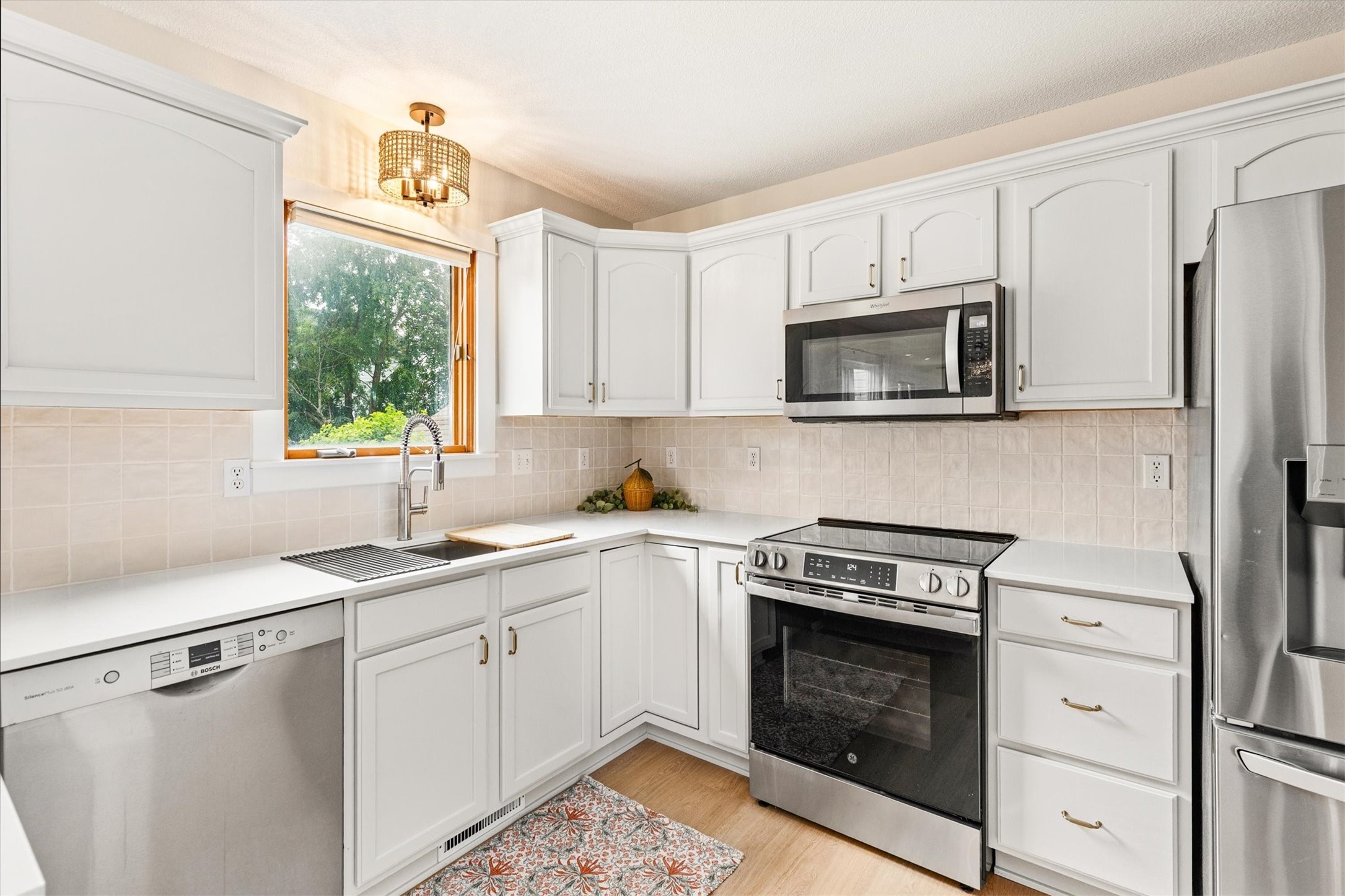 835 Spruce Street Property Photo 3