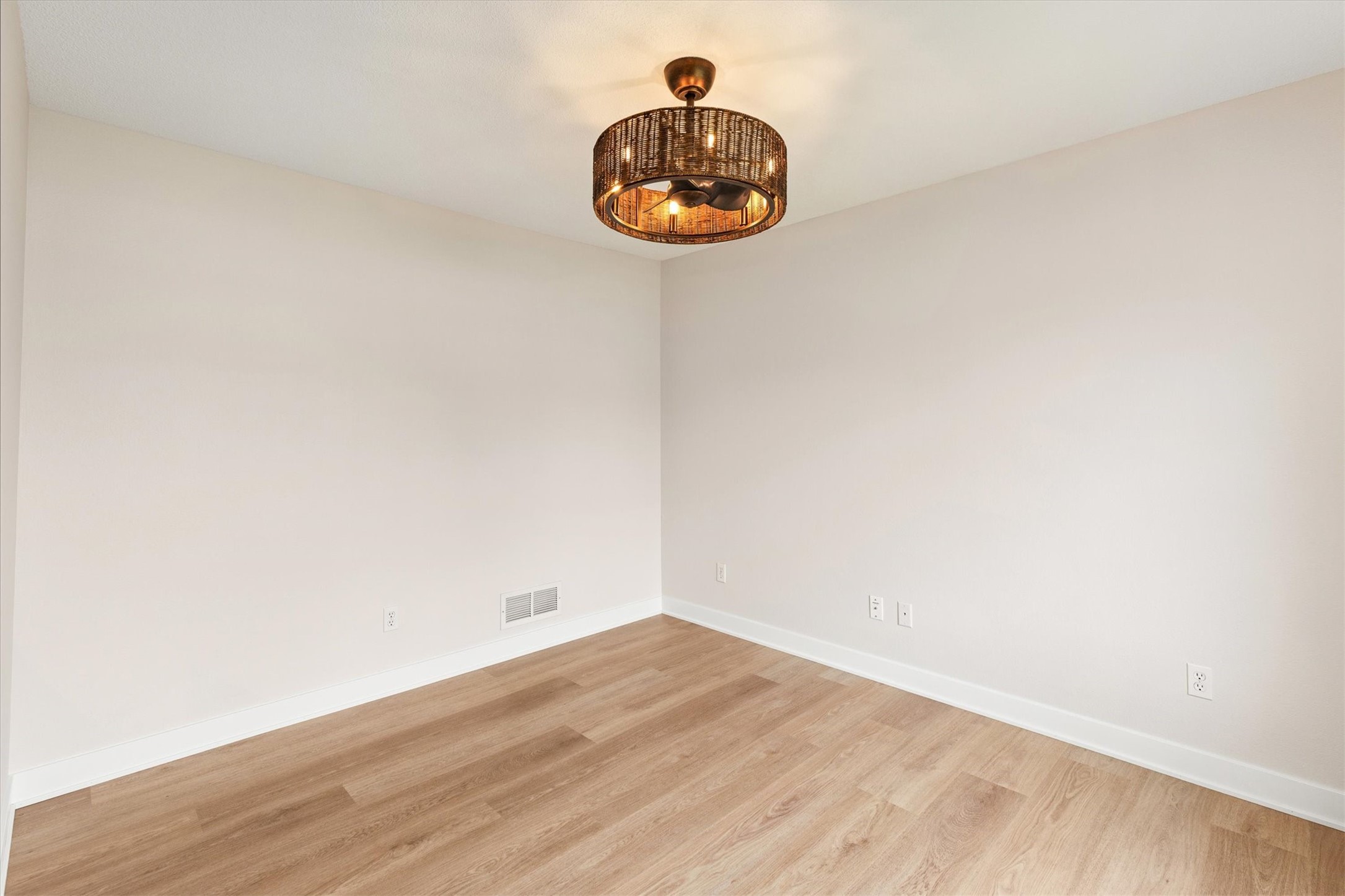 835 Spruce Street Property Photo 7