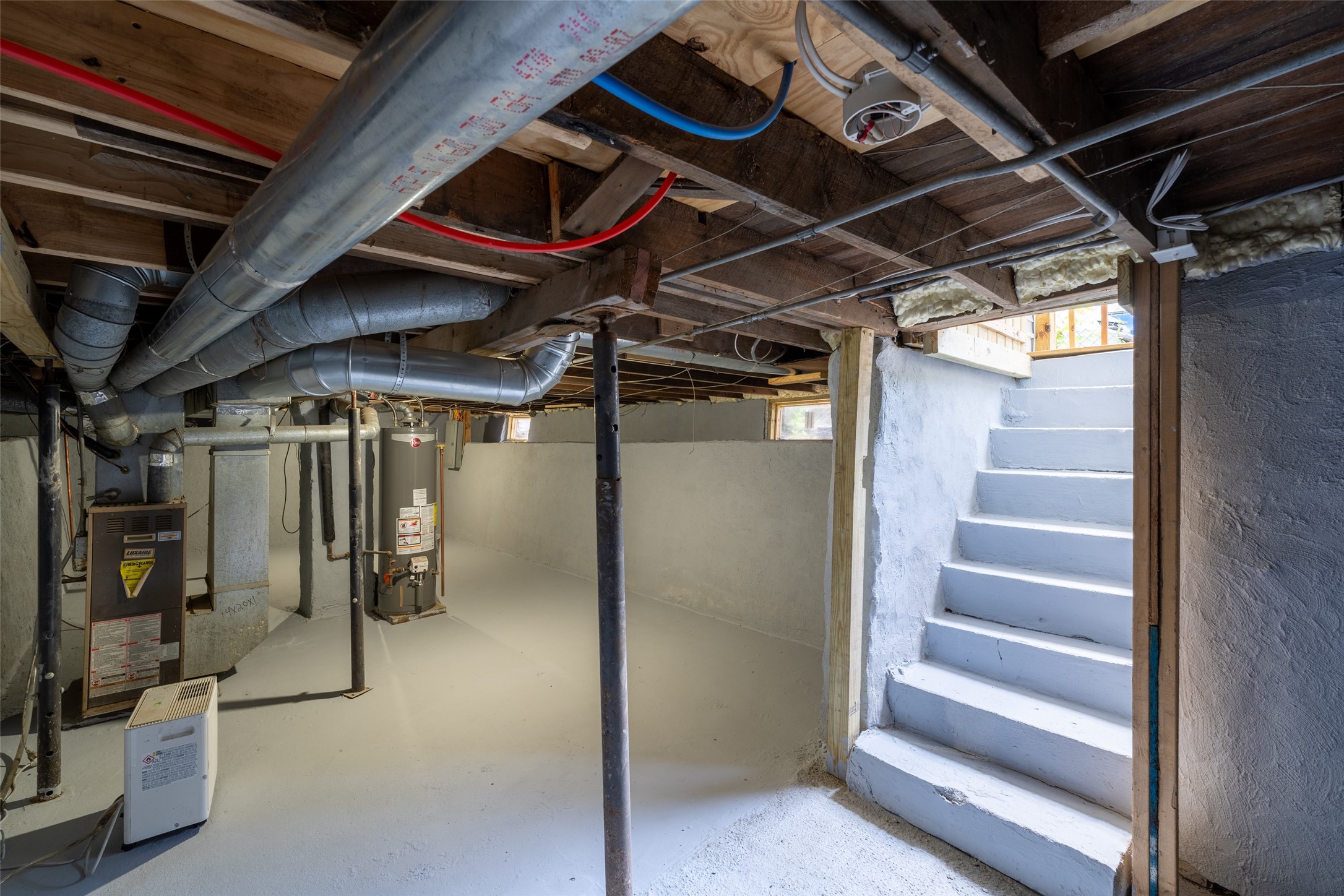 104 E 15th Street Property Photo 6