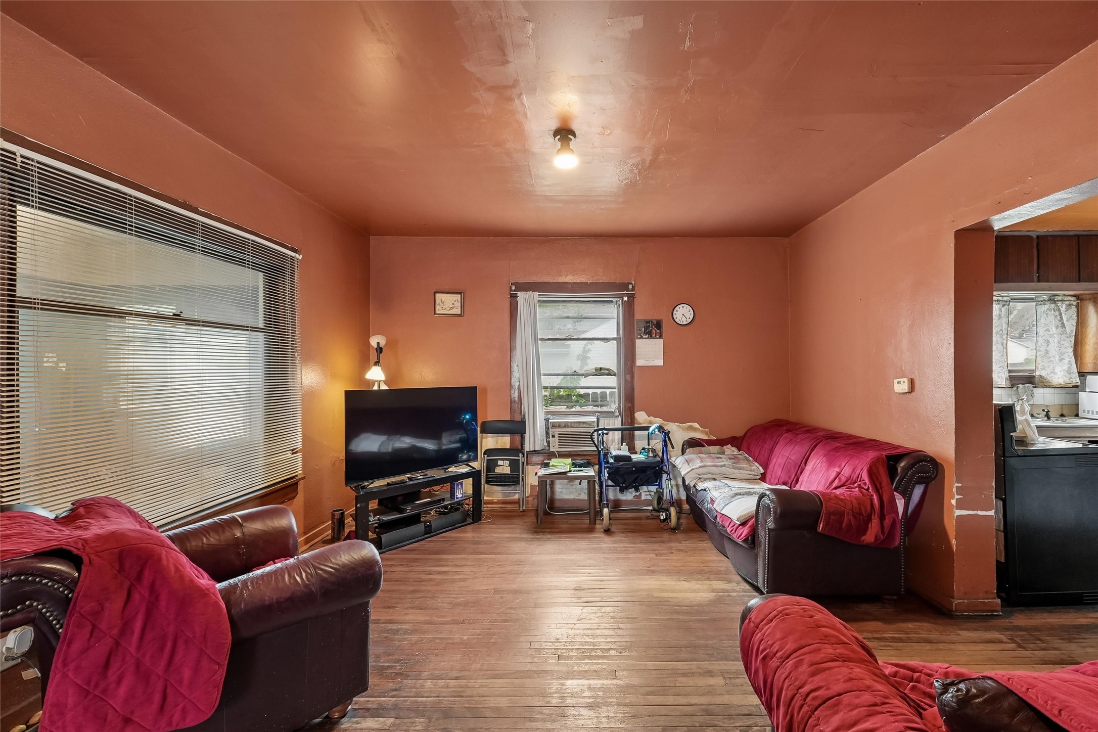 1164 19th Street Property Photo 2