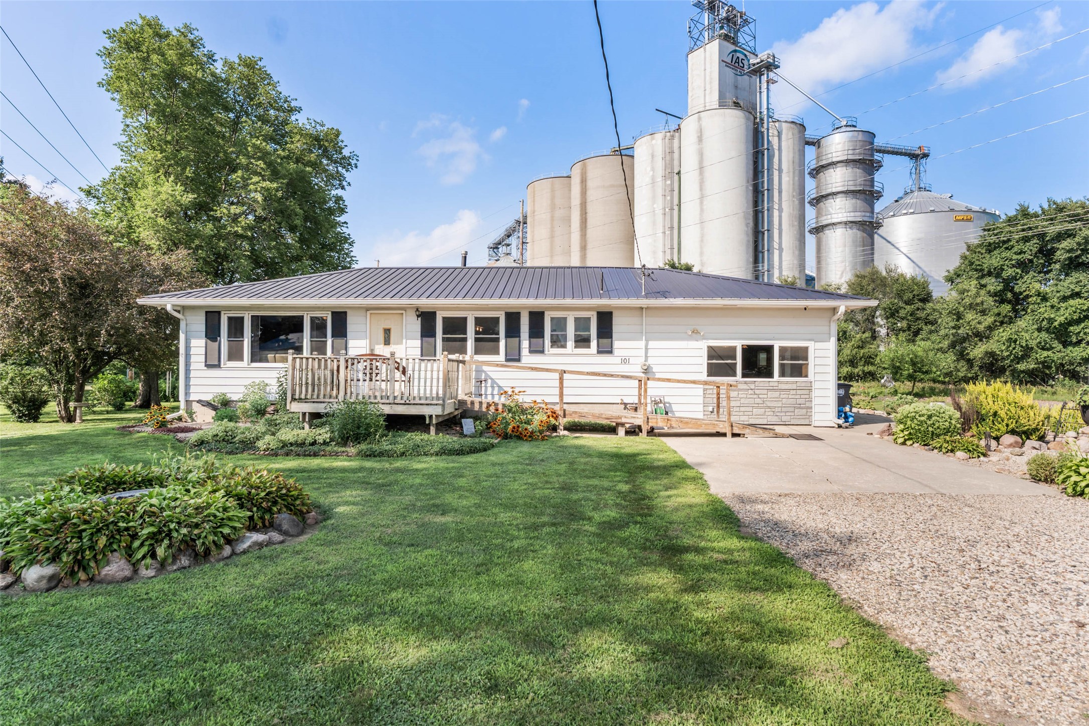 101 Chapin None Property Photo 1
