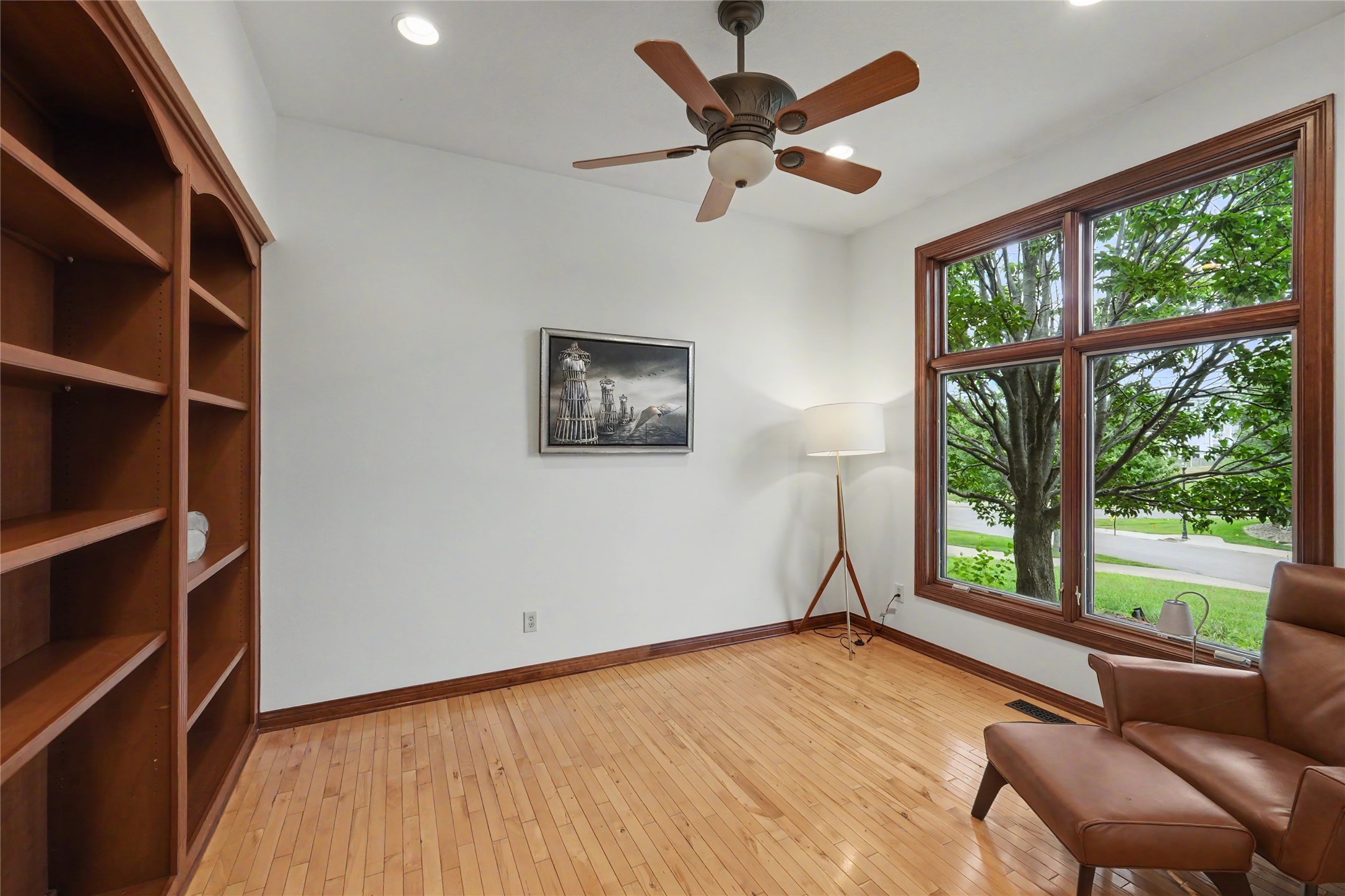 769 Glen Oaks Terrace Property Photo 4