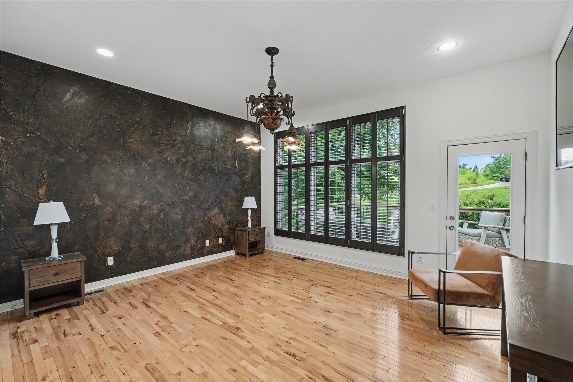 769 Glen Oaks Terrace Property Photo 23