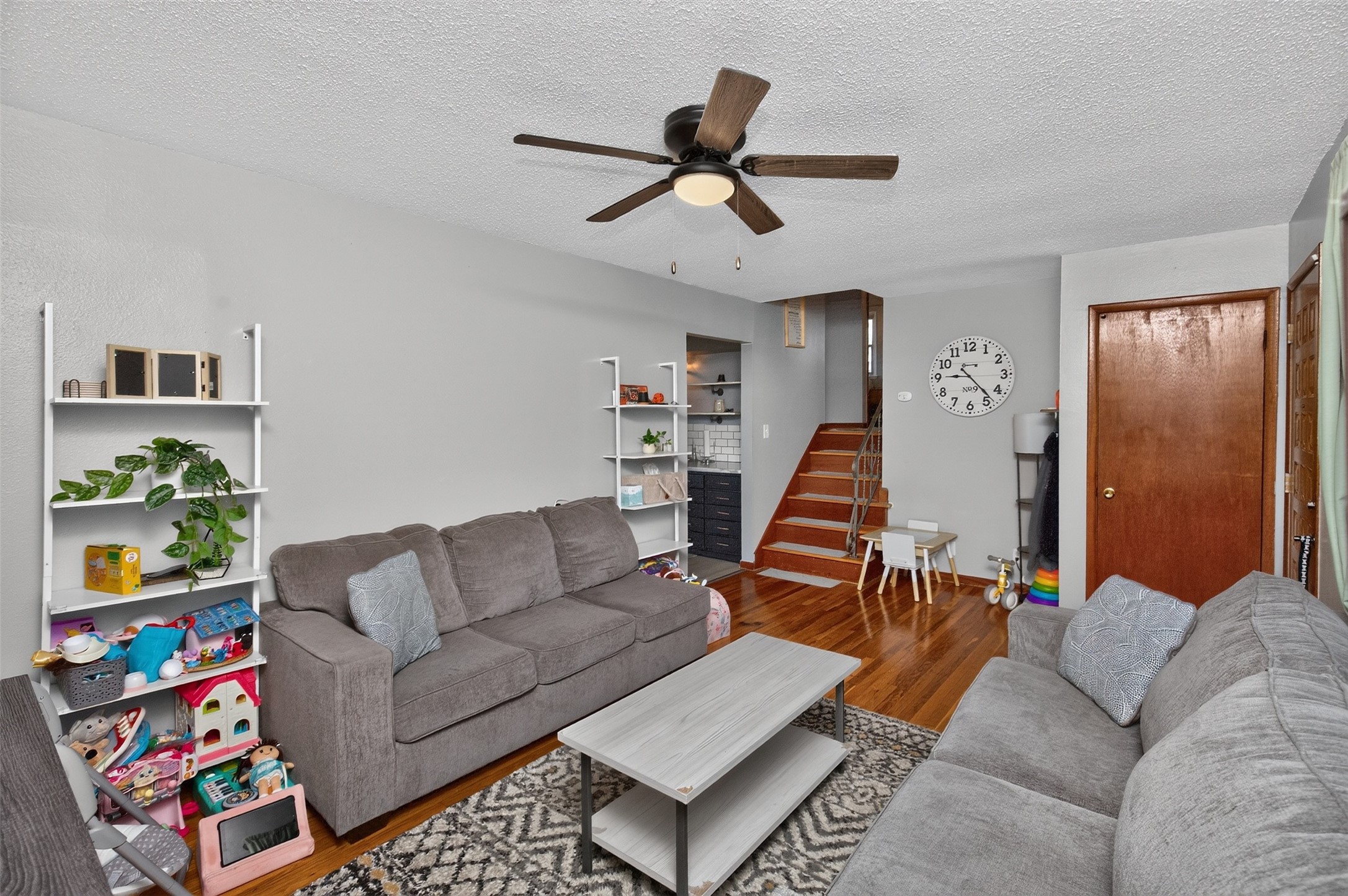 4133 E Madison Avenue Property Photo 5