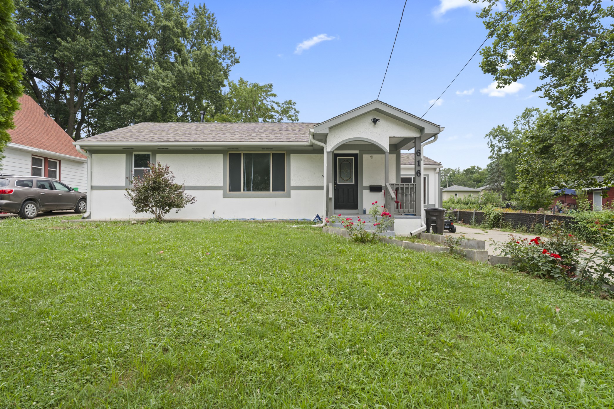 616 Creston Avenue Property Photo 1