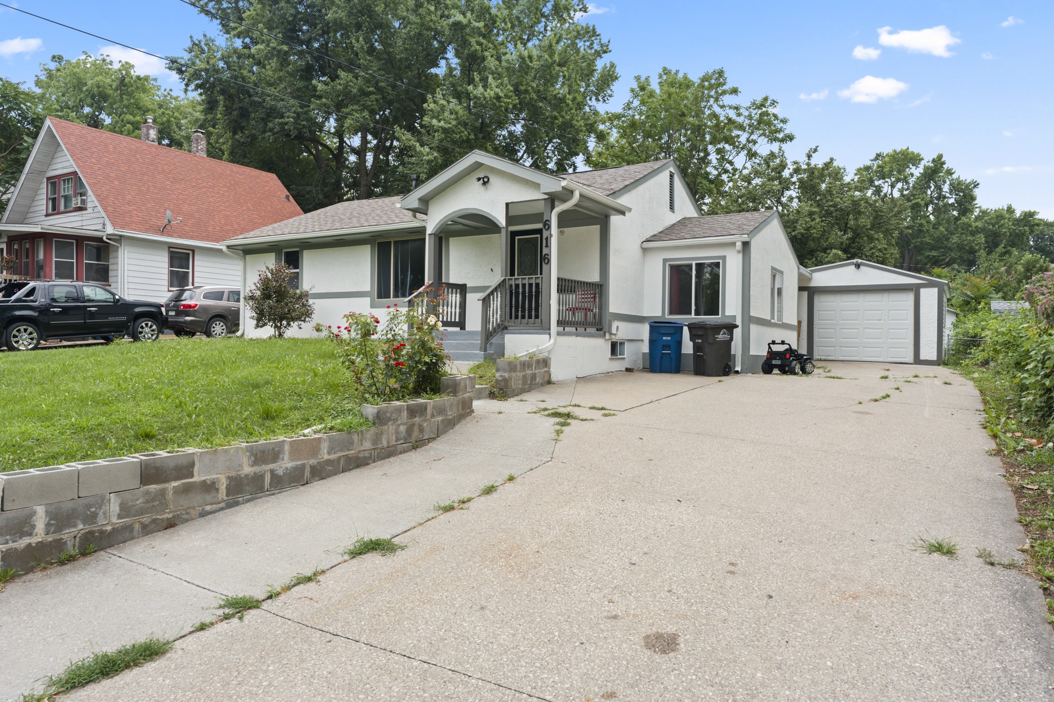 616 Creston Avenue Property Photo 2