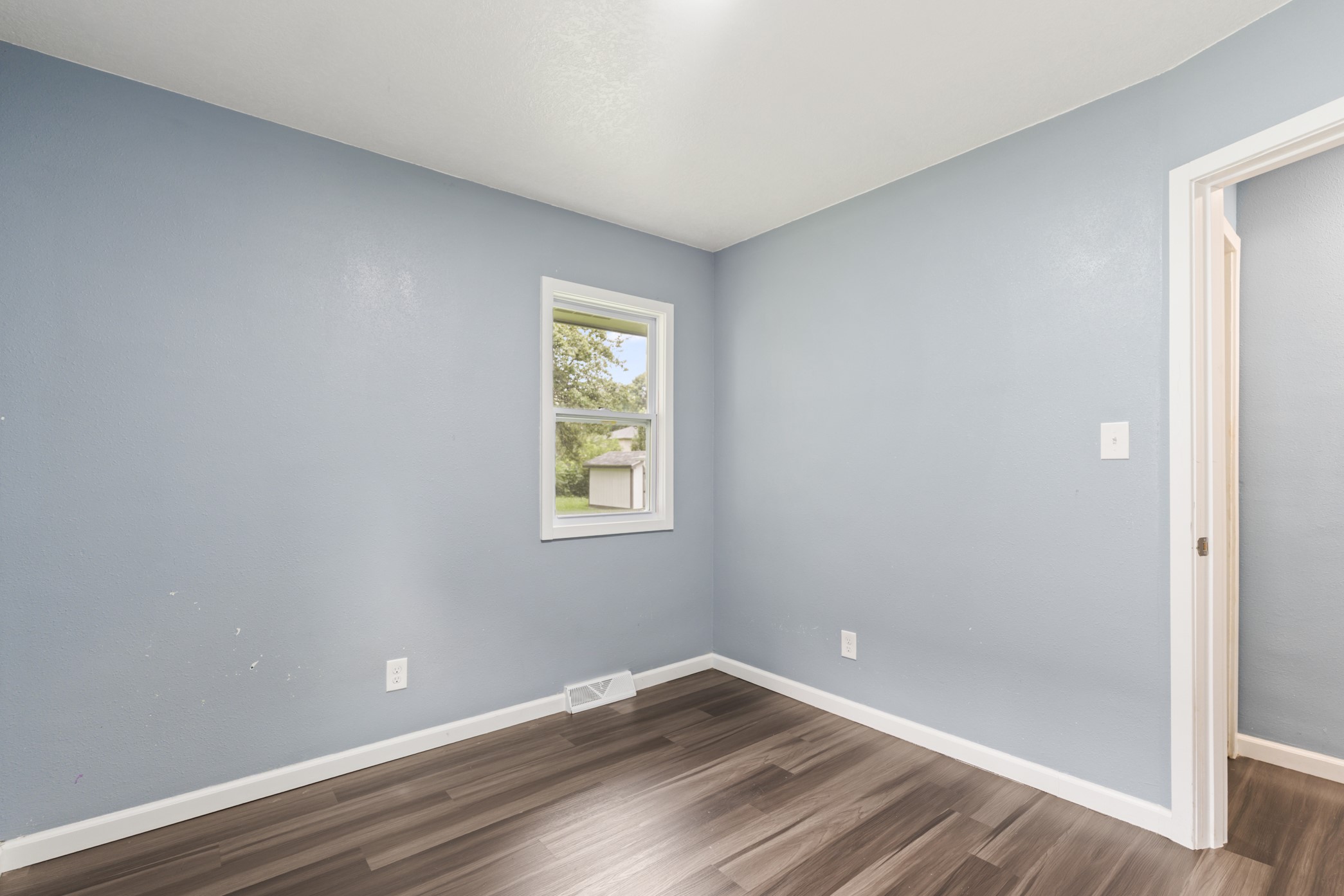 616 Creston Avenue Property Photo 17