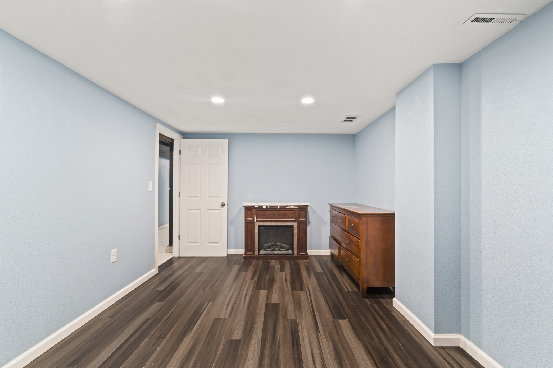 616 Creston Avenue Property Photo 27