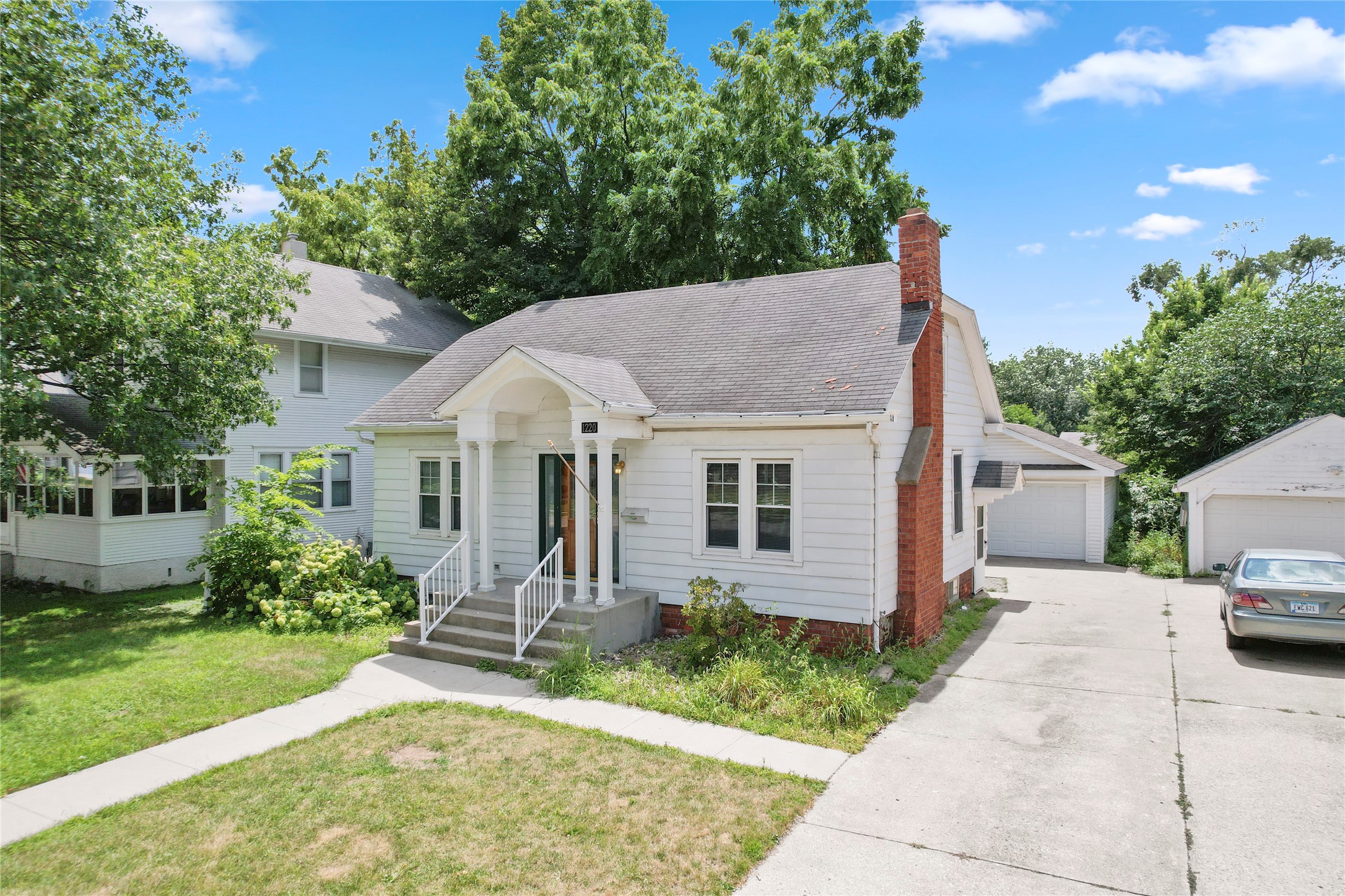 1220 Lincoln Way Property Photo 1