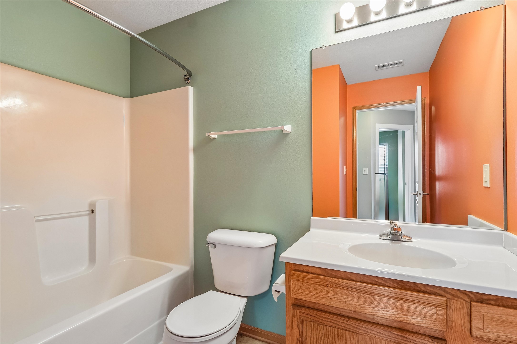 4704 Ne Hayes Drive Property Photo 19