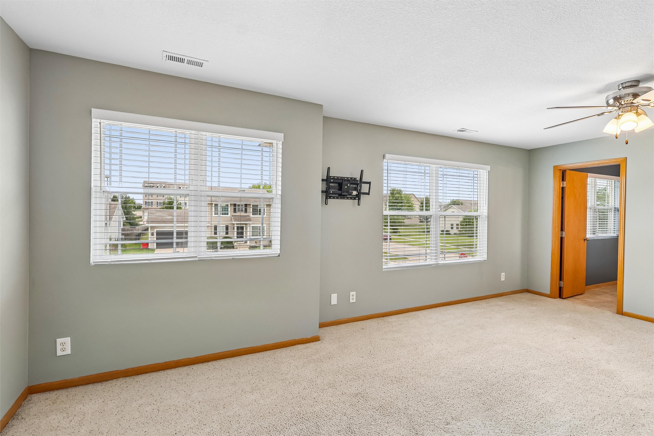 4704 Ne Hayes Drive Property Photo 22
