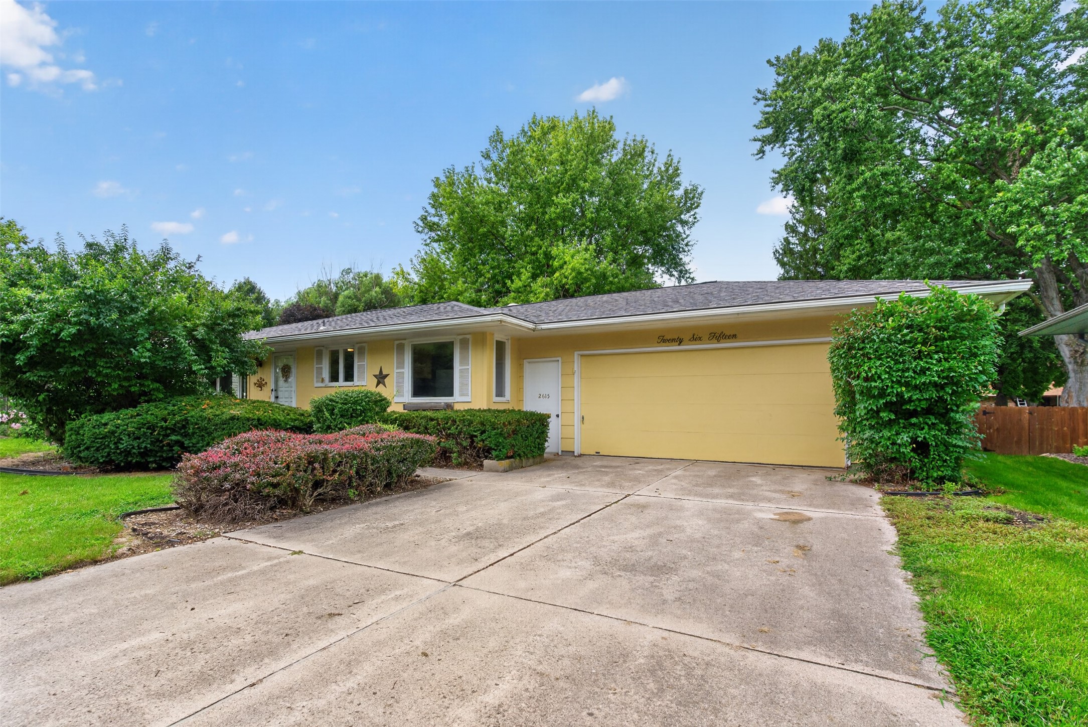 2615 Hoover Avenue Property Photo 1
