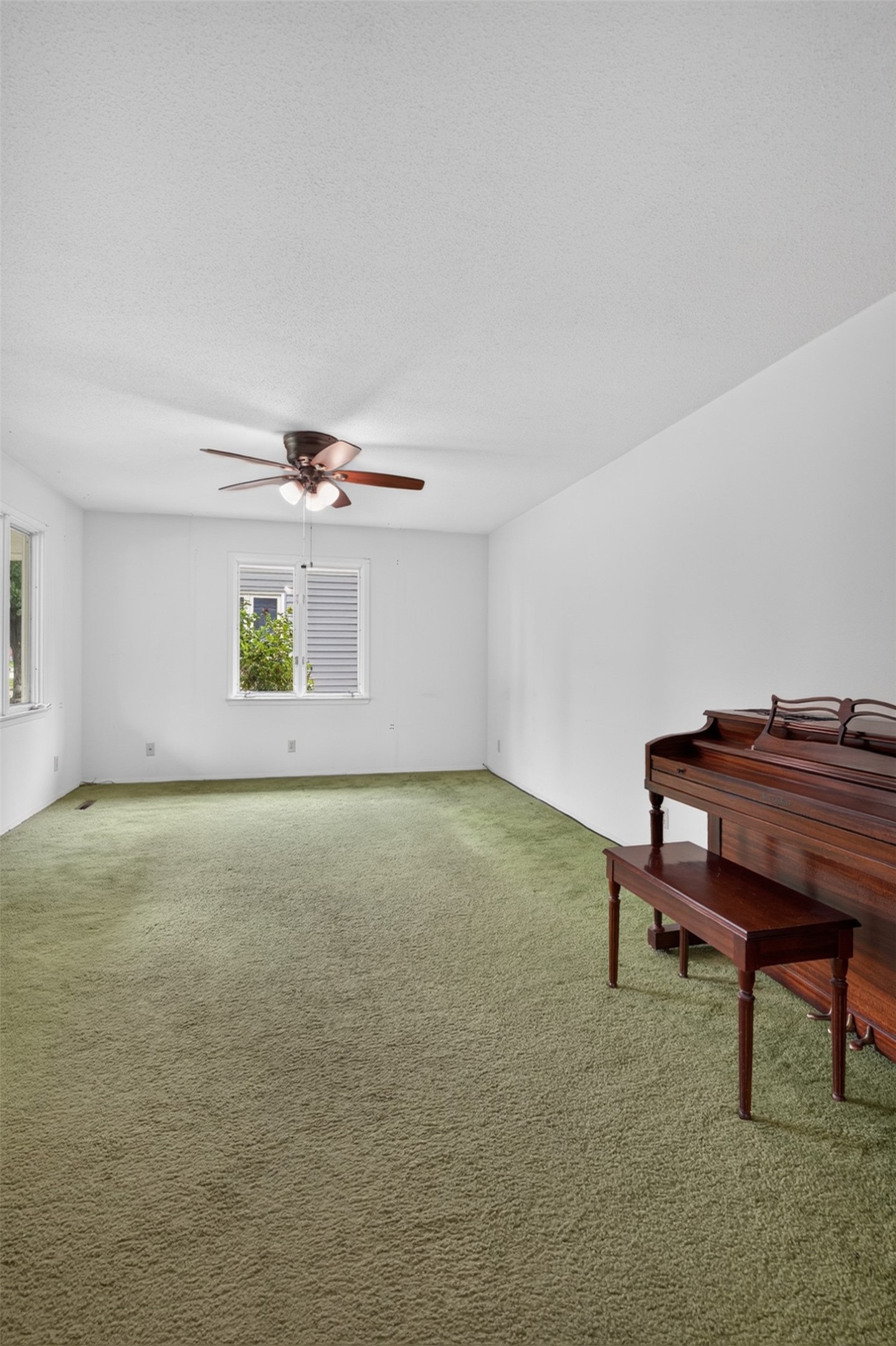 2615 Hoover Avenue Property Photo 11