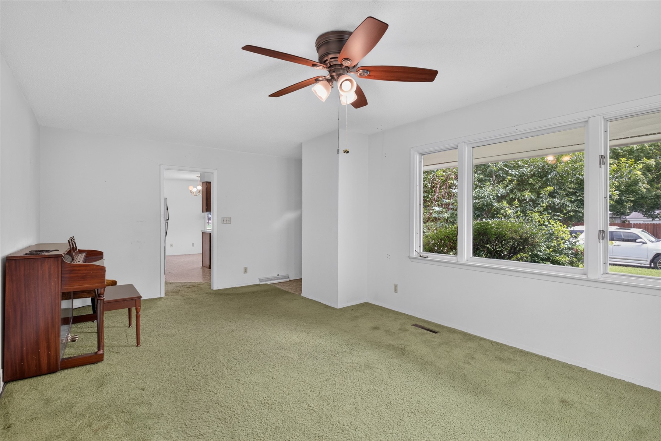 2615 Hoover Avenue Property Photo 12