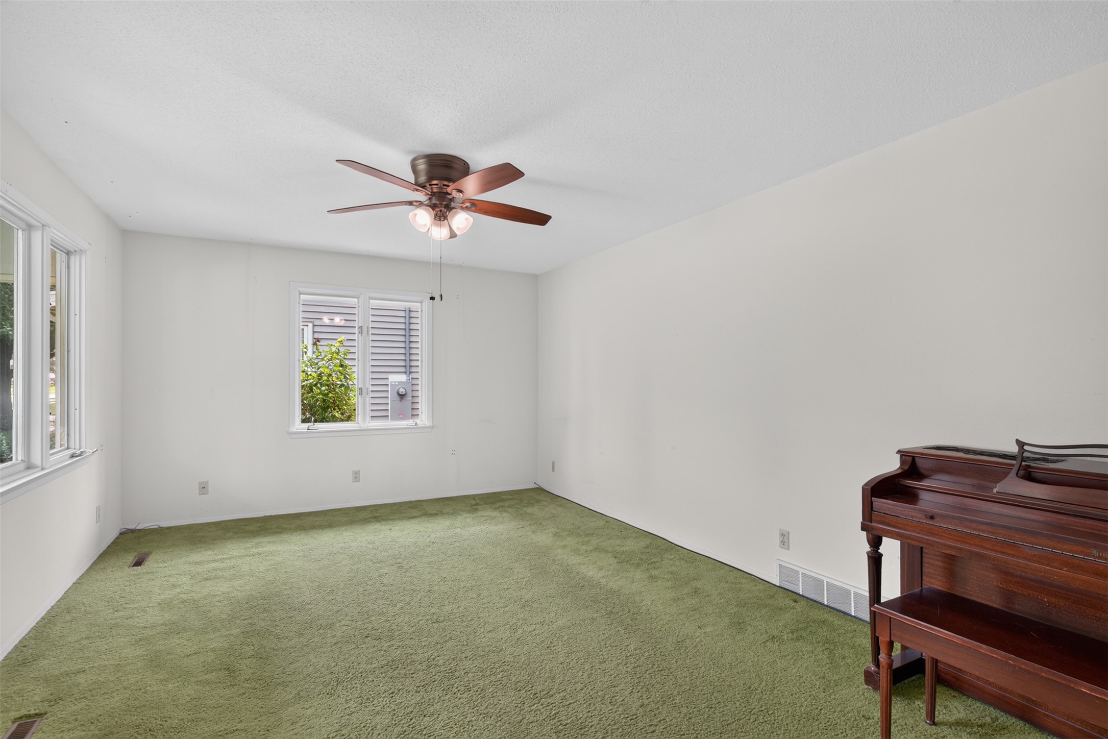 2615 Hoover Avenue Property Photo 13