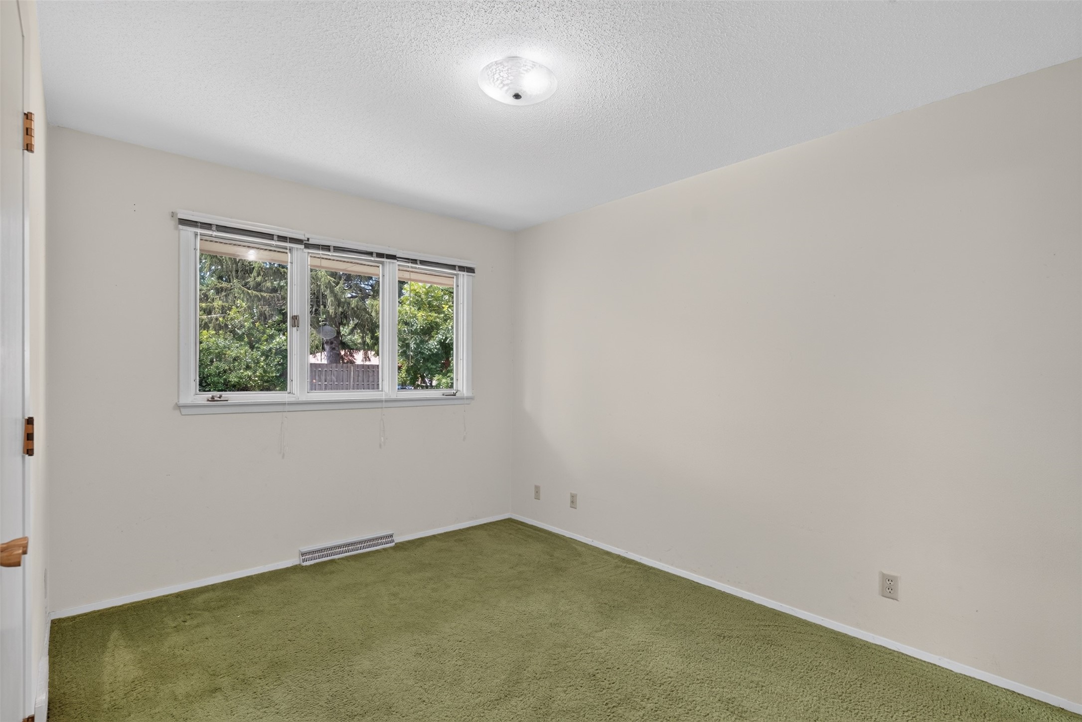 2615 Hoover Avenue Property Photo 15