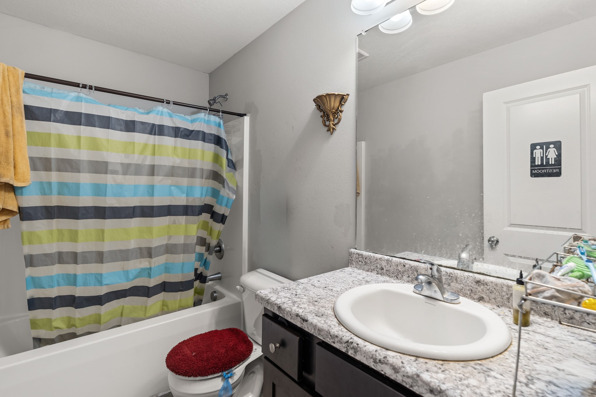 2121 E 25th Street Property Photo 5