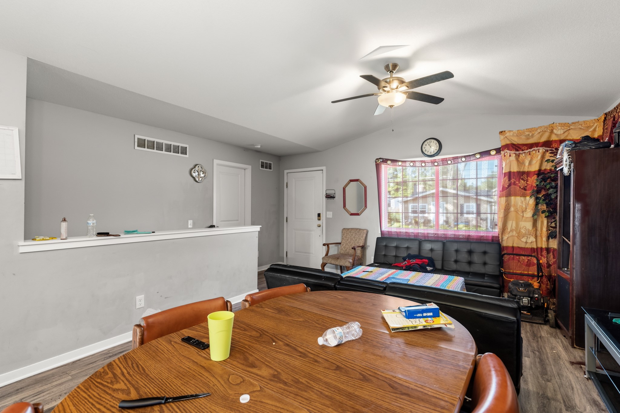 2121 E 25th Street Property Photo 11