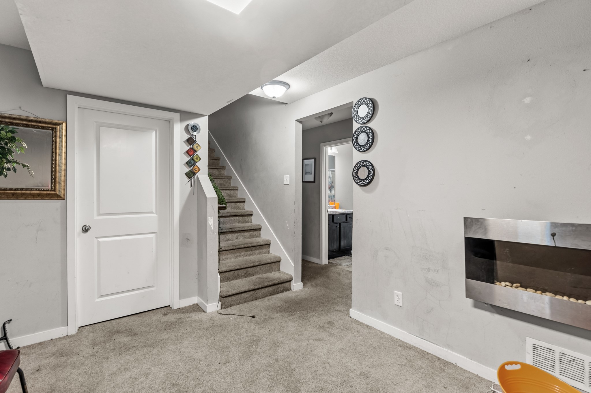 2121 E 25th Street Property Photo 17