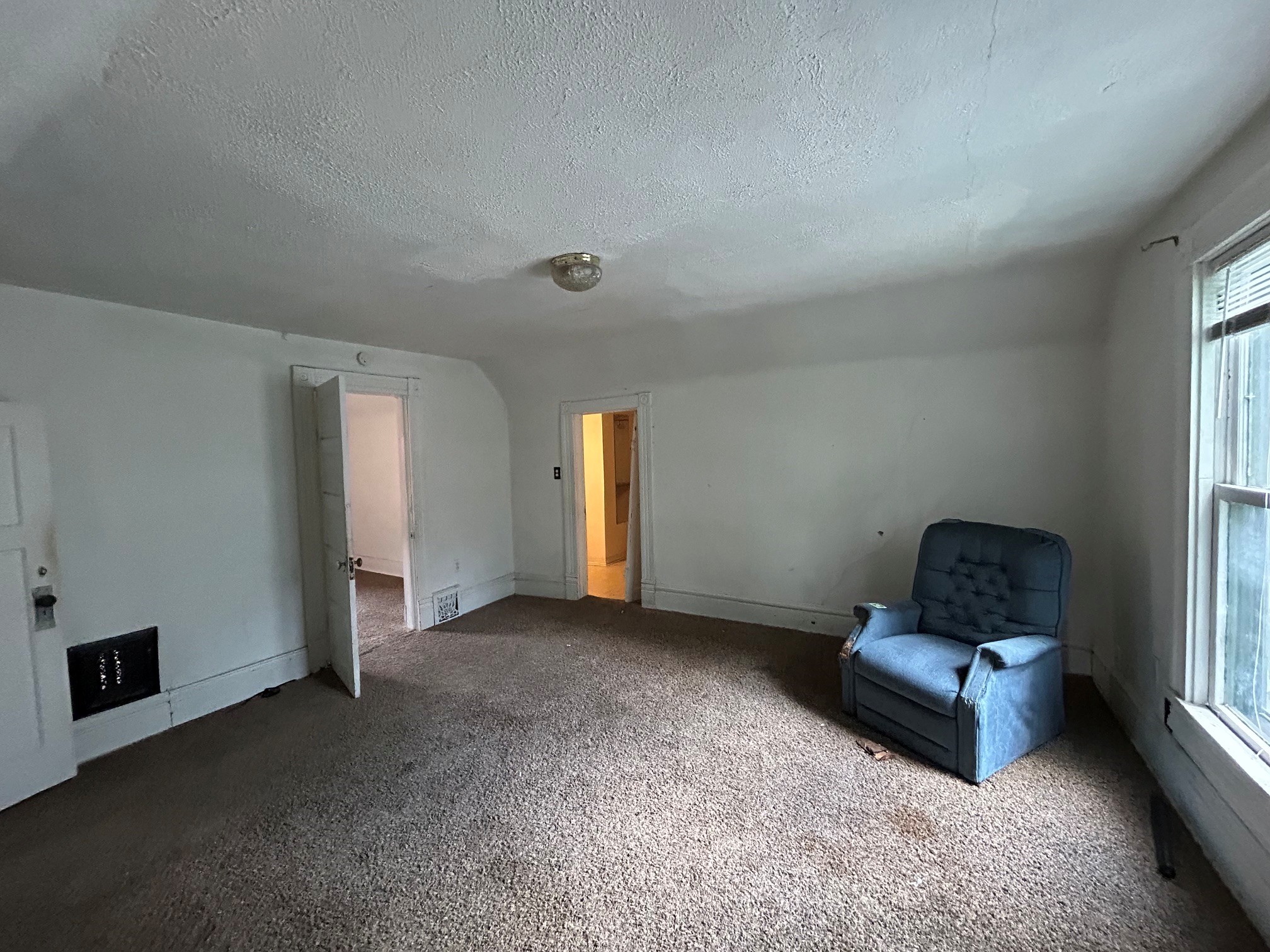 735 20th Street Property Photo 12
