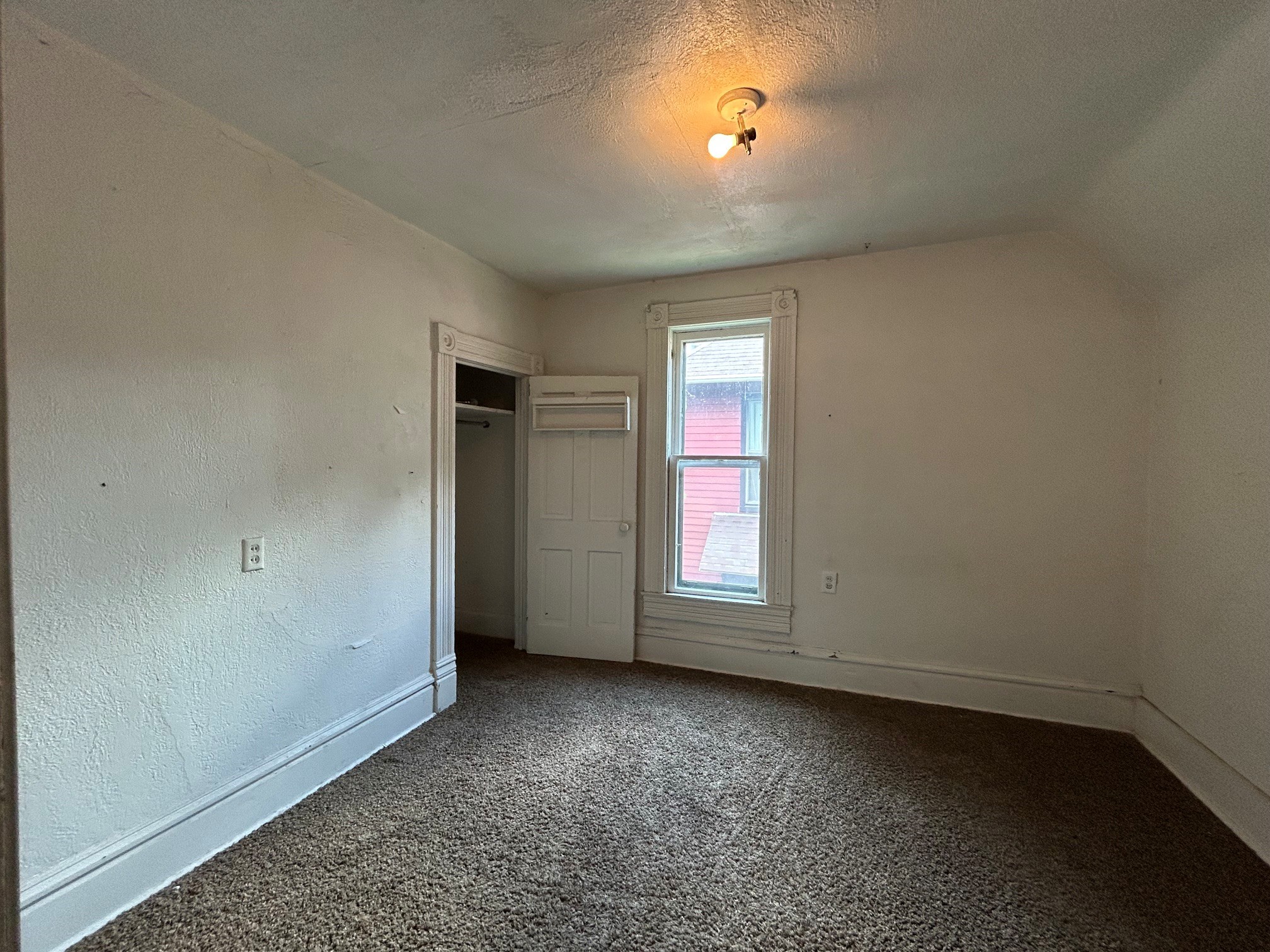 735 20th Street Property Photo 14