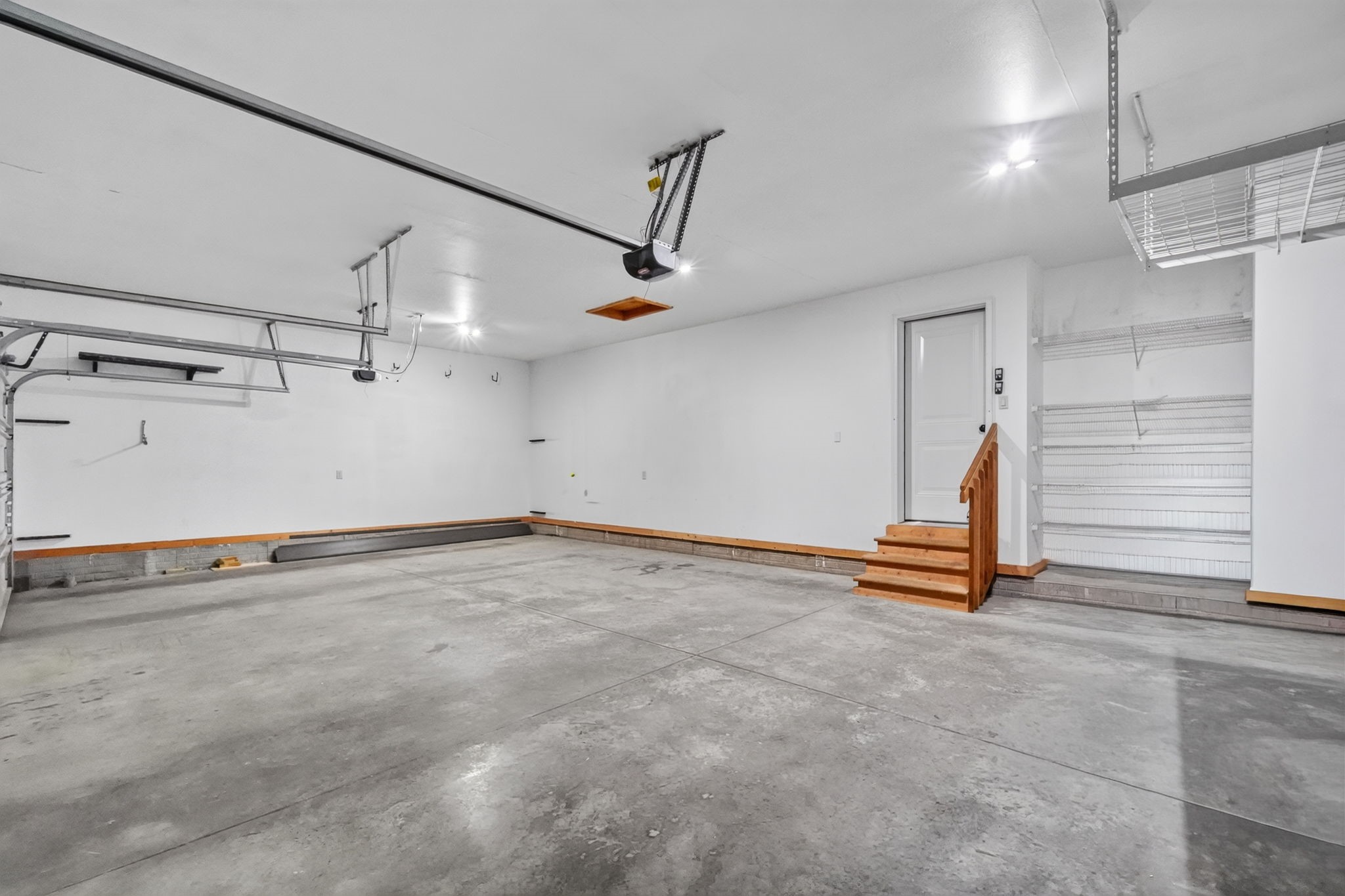 2421 Nw Abilene Road Property Photo 2