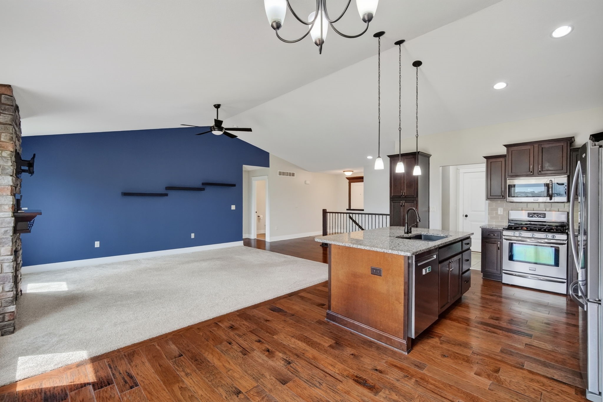 2421 Nw Abilene Road Property Photo 10