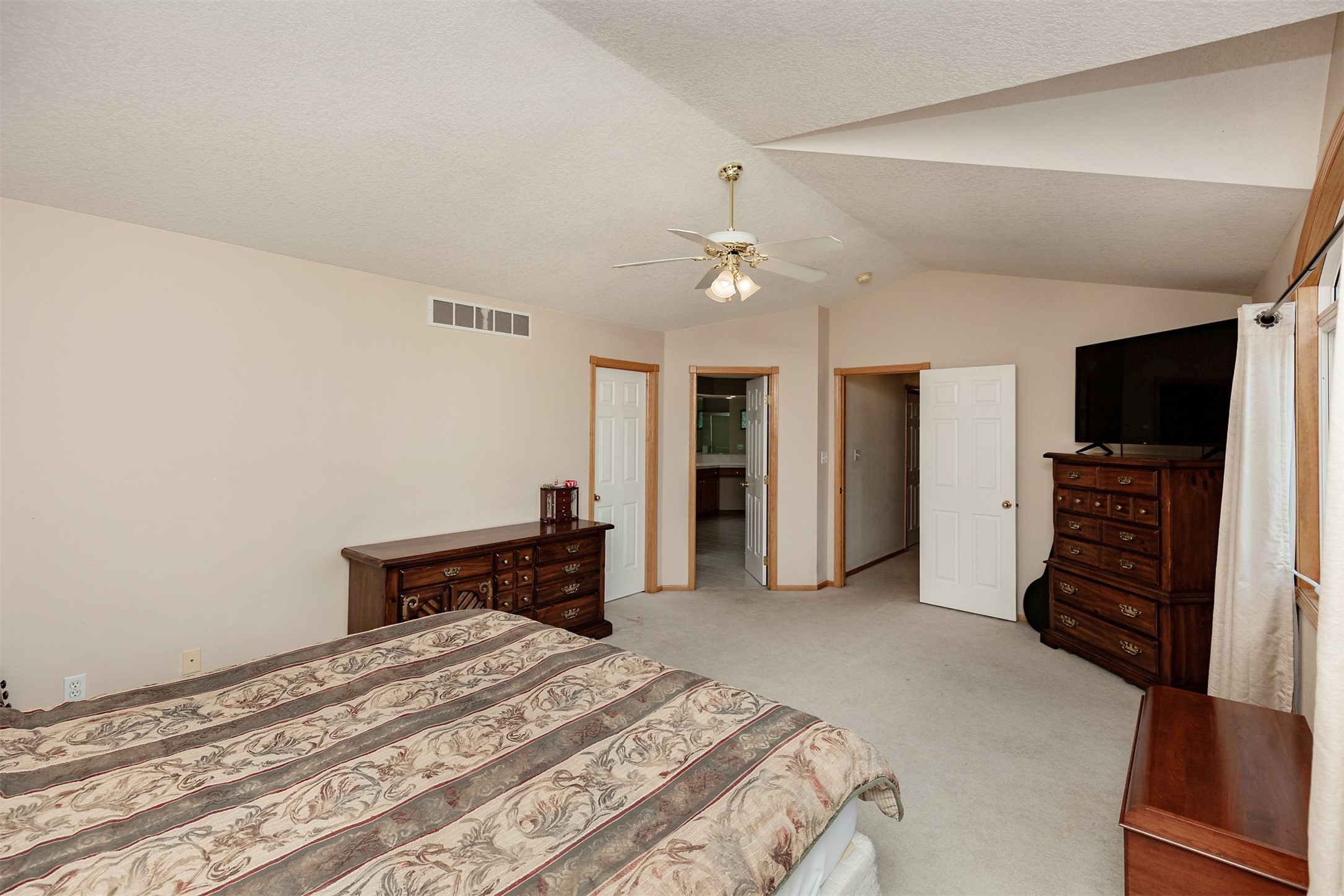7077 Ridgedale Court Property Photo 15