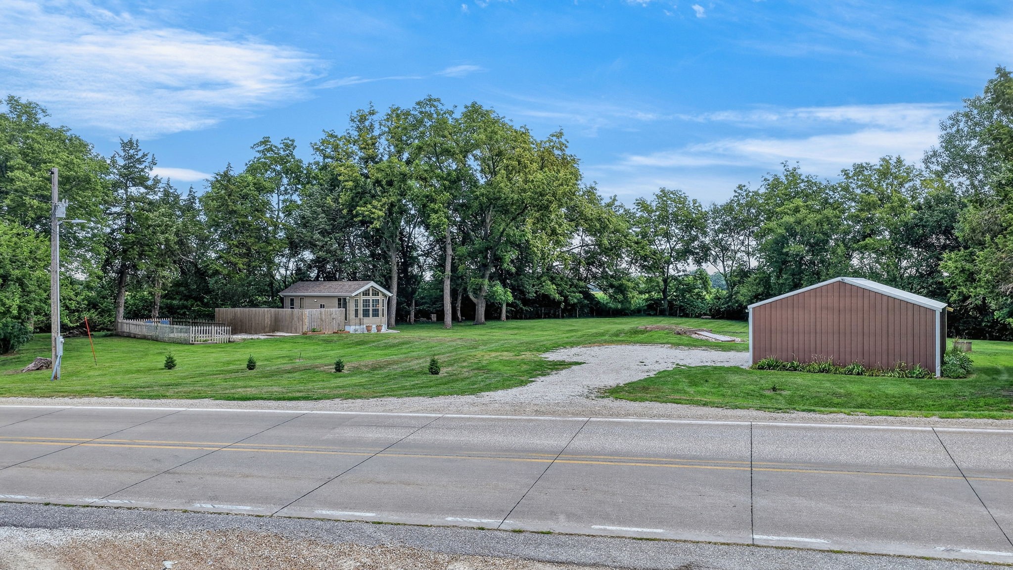 2518 Wagon Road Property Photo 2