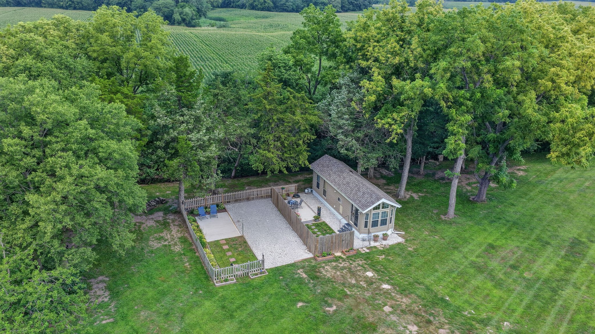 2518 Wagon Road Property Photo 3