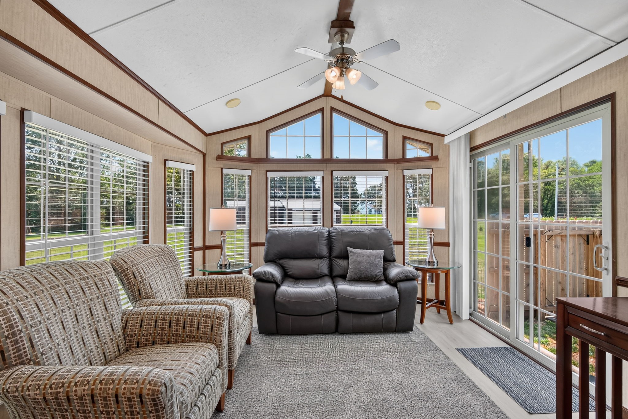 2518 Wagon Road Property Photo 6