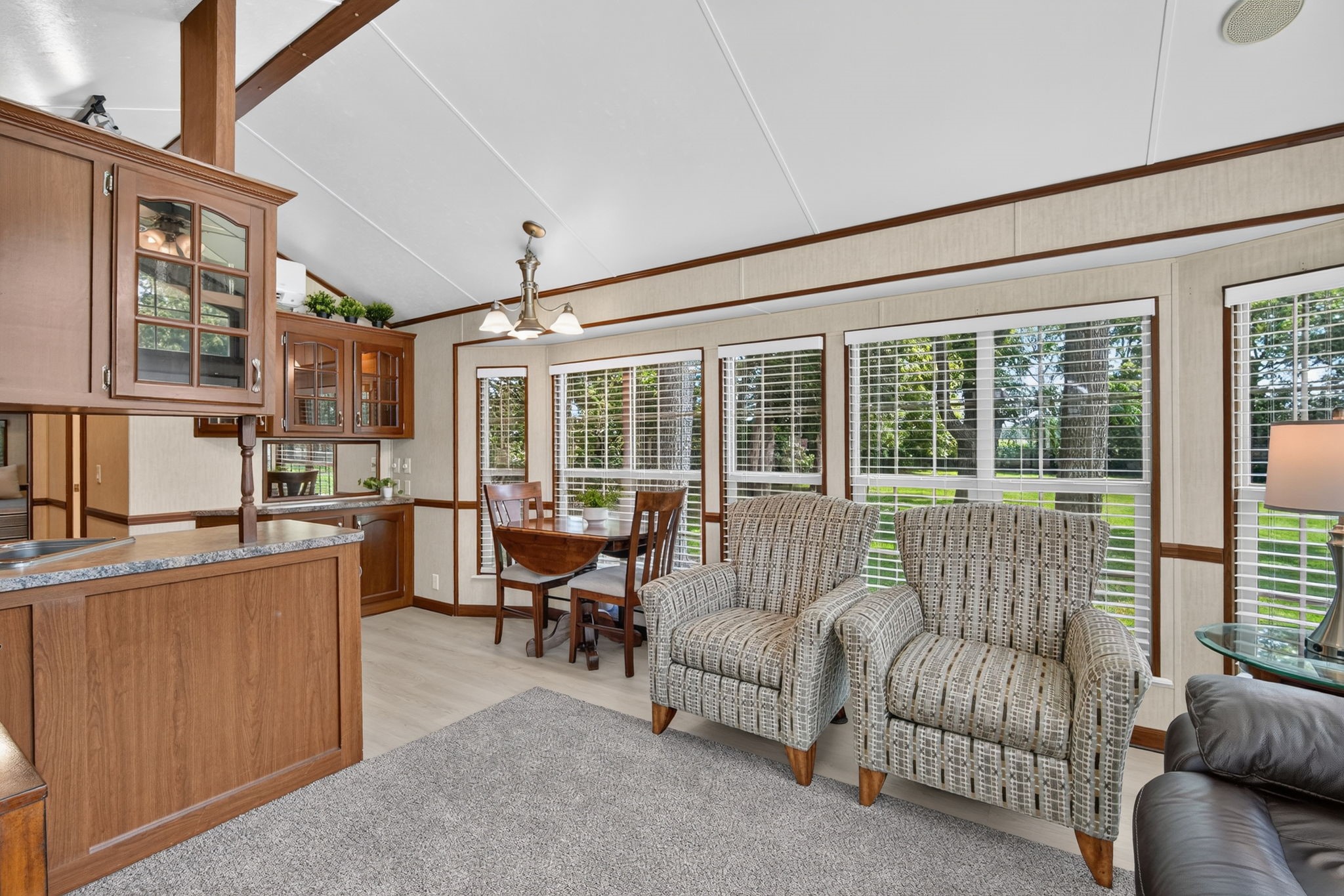2518 Wagon Road Property Photo 7