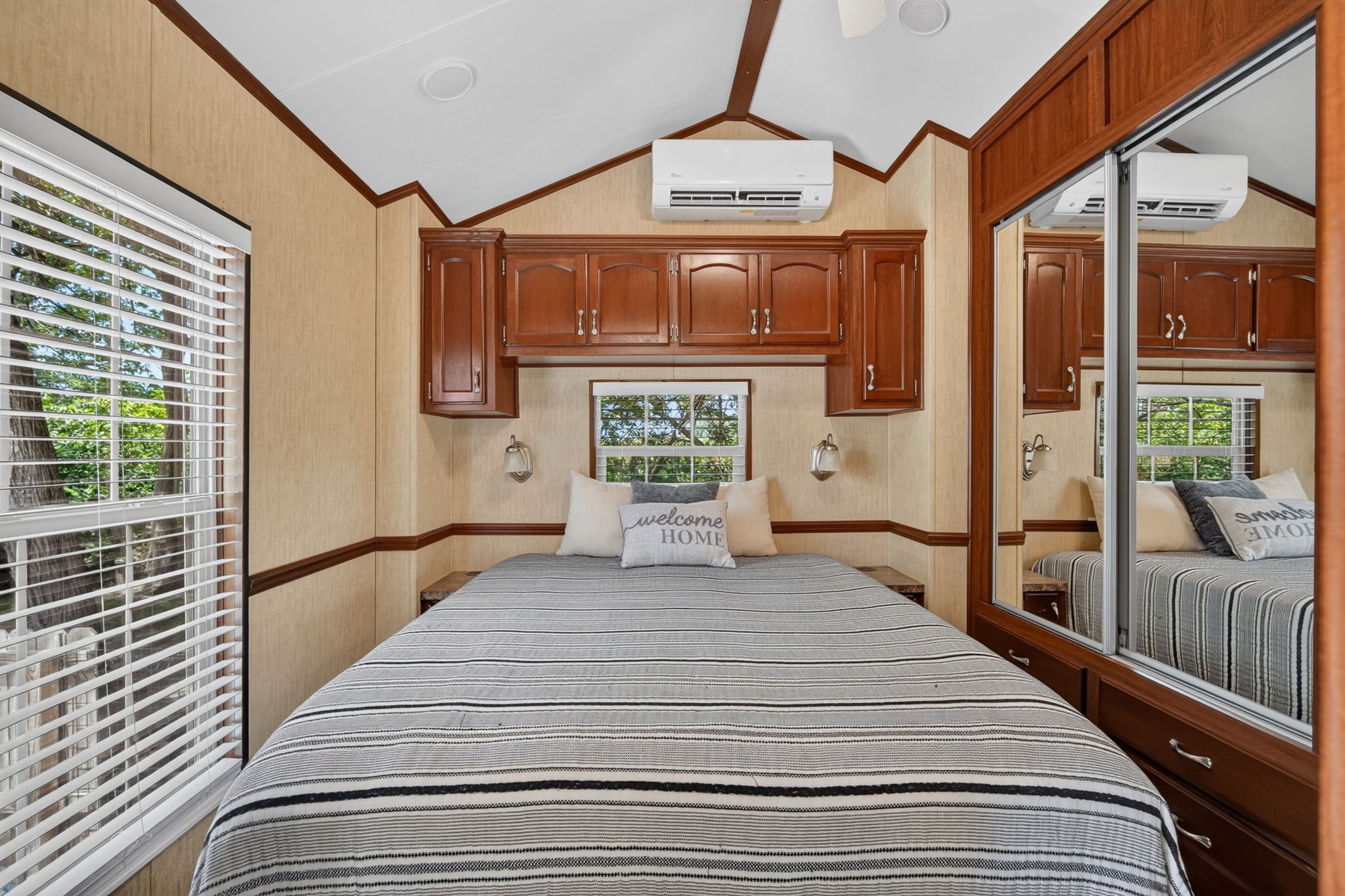 2518 Wagon Road Property Photo 10