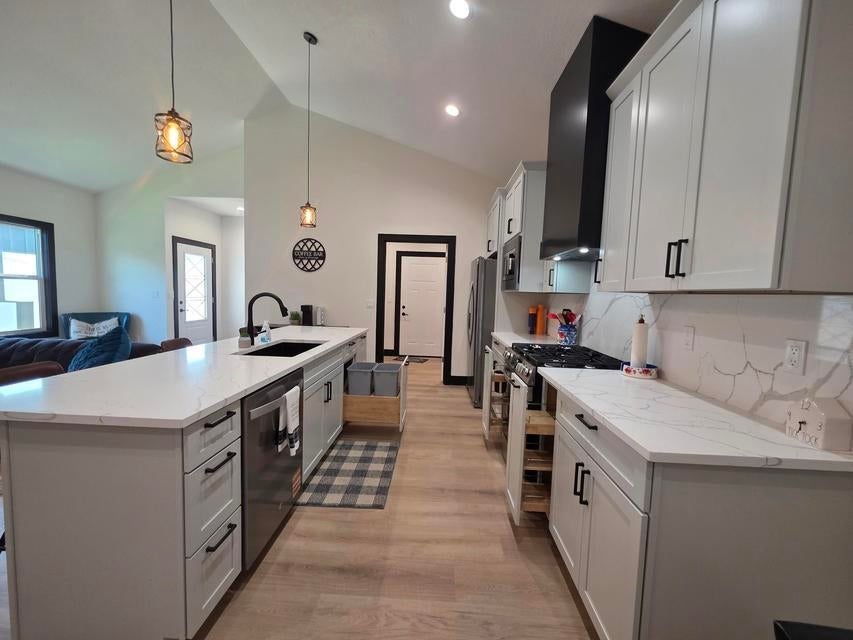 718 Ringold Street Property Photo 7